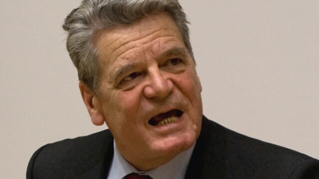 im larve eskaliert gauck nennt afd politiker doedel