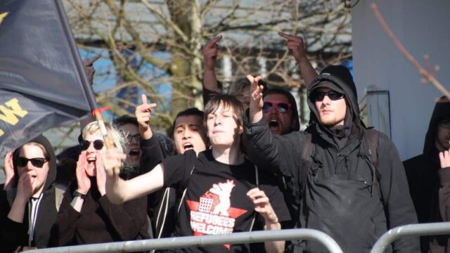antifa nuetzliche idioten der new world order