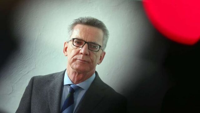stasi reloaded innenminister de maiziere fordert denunziantentum von deutschen buergern