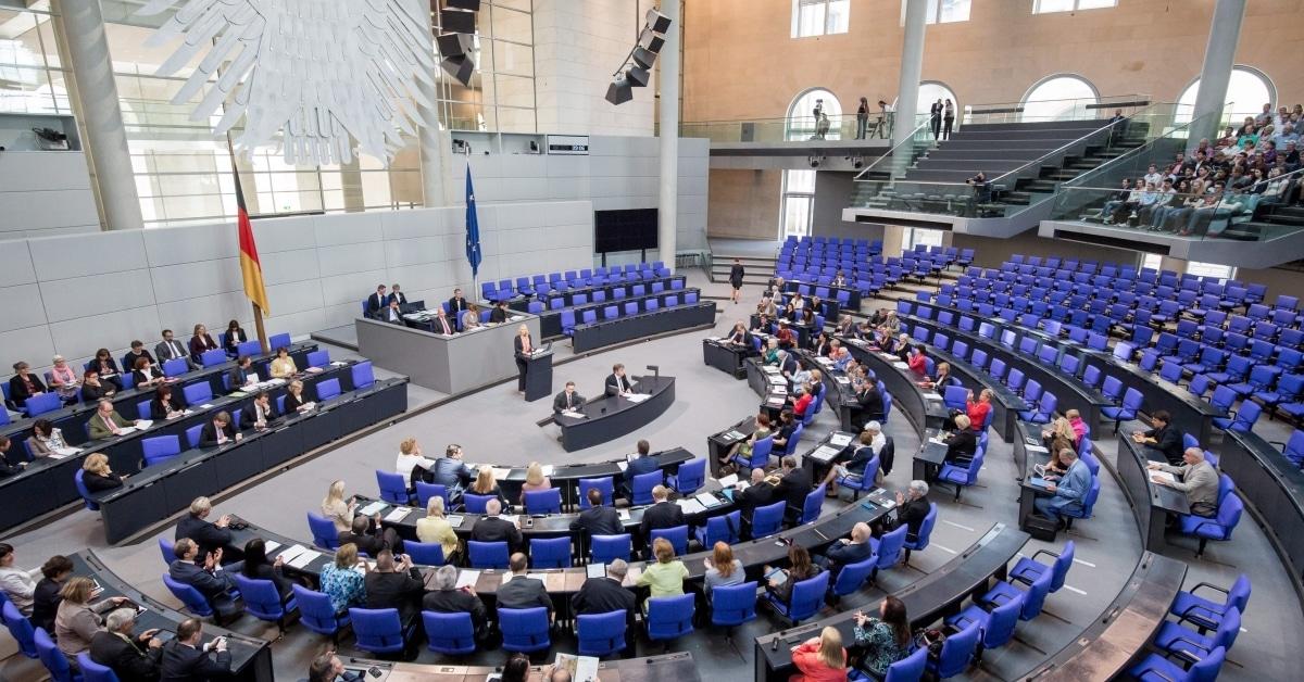 Korrupter Bundestag: Ageordnete scheffeln sich nebenbei Millionen in die Tasche
