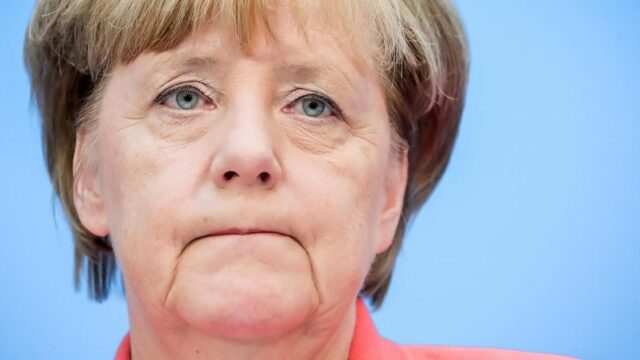 Merkel nach Wahl-Debakel: „Flüchtlingspolitik wird nicht geändert“