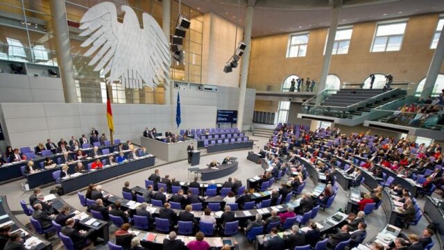 Aufgedeckt: Kriminelle Migranten in der Politik