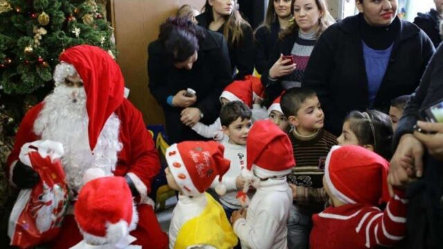 Kassel: Weihnachten in Kitas fällt aus - Grüne drohen Eltern mit Strafanzeige