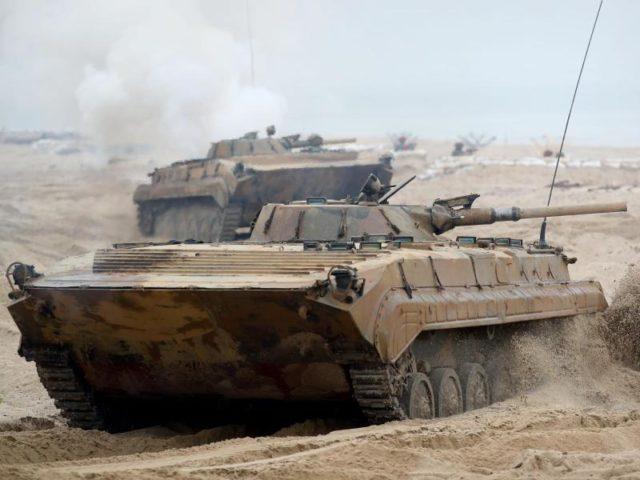 Kriegsvorbereitungen: NATO will noch mehr Truppen an Russlands Grenzen verlegen 4 urn-newsml-dpa-com-20090101-161025-99-938795_large_4_3_ein_polnischer_panzer_beim_nato-manoever_navy__baltops___fot-640x480