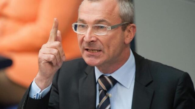 Flüchtling: „Wutbürger raus!“ – Volker Beck: „Übrige Deutsche Arabisch lernen!“