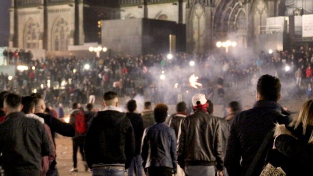Staatsanwalt ermittelt gegen Polizisten, weil sie Kölner Sex-Nacht öffentlich machten