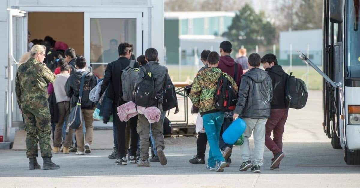 Schleusertum auf Steuerzahlerkosten: Merkel-Regime lässt tausende Asylanten einfliegen