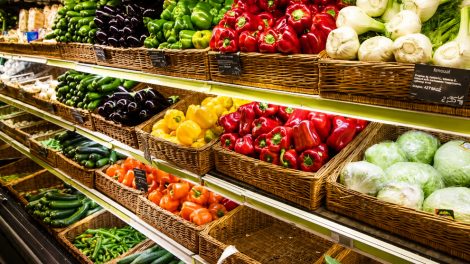 Schellack und Erdöl: Was essen wir bei Obst und Gemüse alles mit?