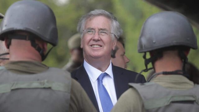 Britischer Verteidigungsminister: „Wir sind 2018 bereit für Krieg gegen Russland“