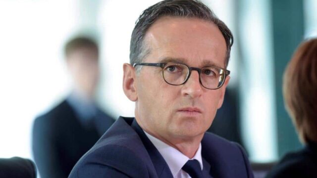 Noch kein passendes Geschenk für Weihnachten? Miete Dir einen korrupten SPD-Minister!