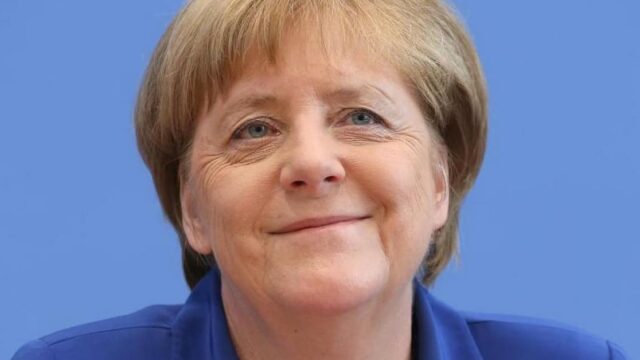 Flüchtlings«-Tsunami: „Deutschland kann das!“ – Merkel bittet das Volk zur Kasse