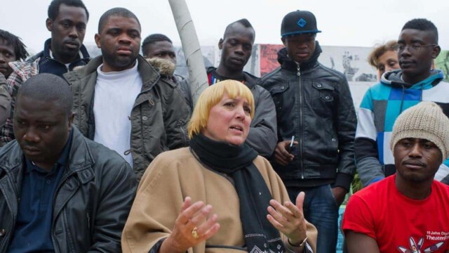 Realsatire in Berlin: „Wir sind reich. Wir können weitere Flüchtlinge aufnehmen!“