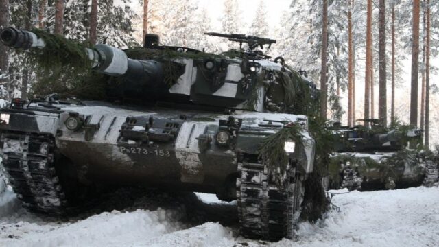 Kriegsvorbereitungen: "Flintenuschi" verlegt Panzergrenadierbataillon an russische Grenze