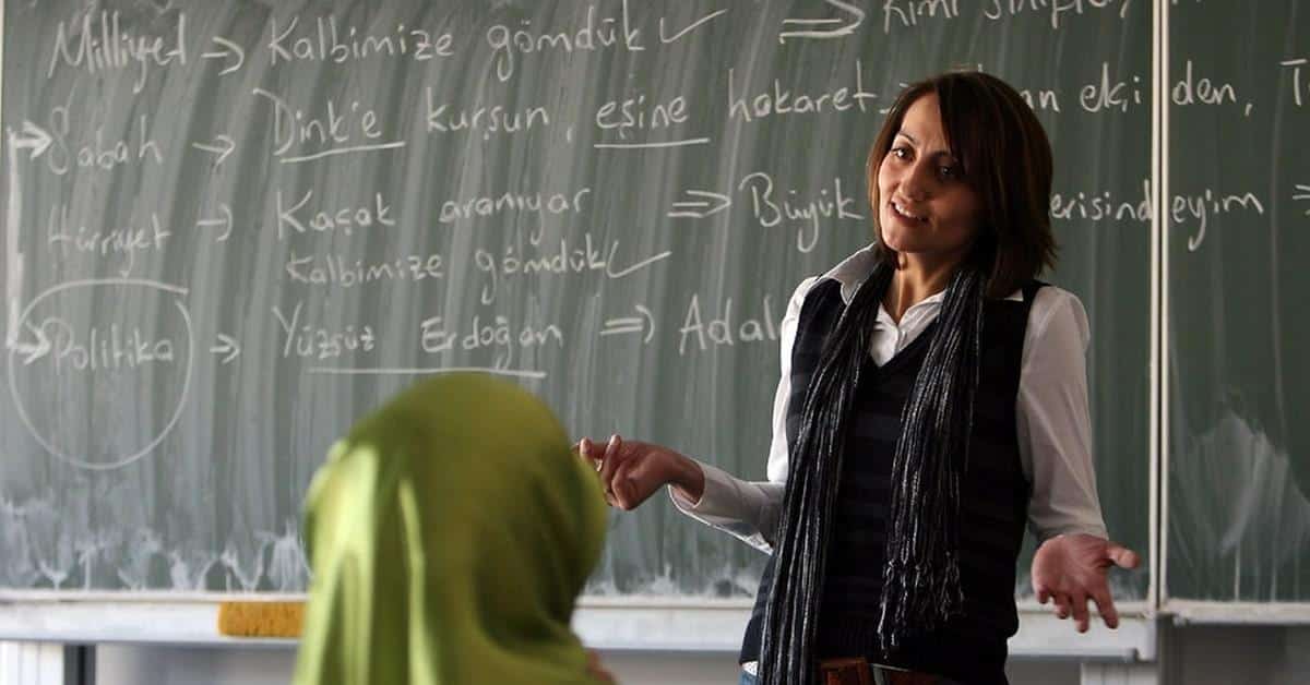 Rot-Grüne Hochverratspolitik: Türkisch wird reguläres Schulfach in Niedersachen