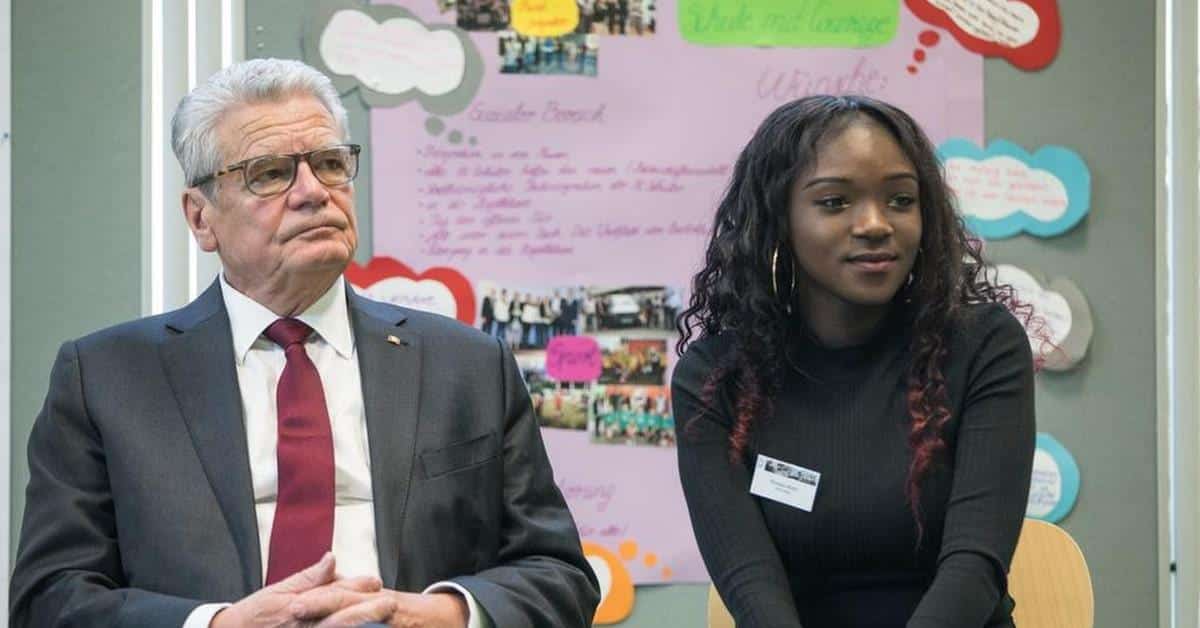 Offenbach: „Vorbildlich integrierte muslimische Schülerin“ verweigert Gauck Handschlag