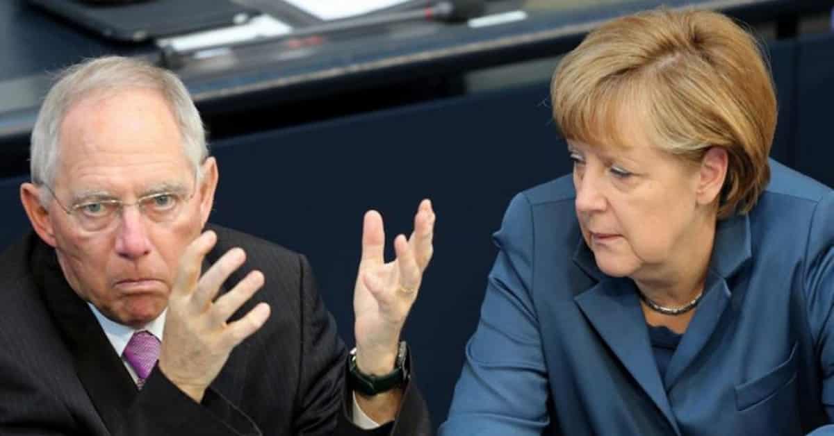 Finanzminister Wolfgang Schäuble gibt deutsche Sparguthaben als Pfand für Euro-Risiken frei