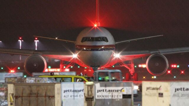 Abschiebung nach Afghanistan: 350.000 Euro für 26 Afghanen – Flugkosten 13.500 Euro pro Nase