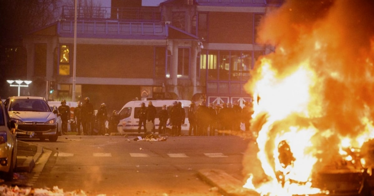 Migrantenaufstand in Frankreich: Bürgerkriegsähnliche Zustände in Pariser Vorort