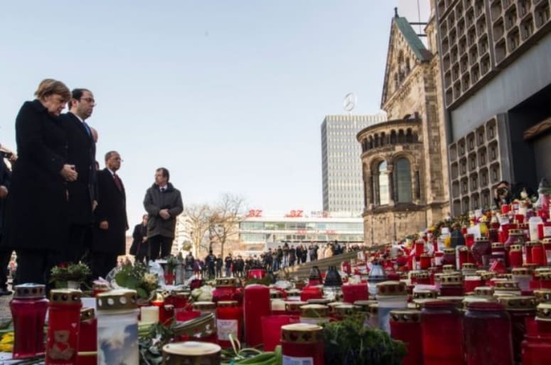 Merkel-Regime verhöhnt Berliner Terroropfer: „Als erstes kam ein Gebührenbescheid!“