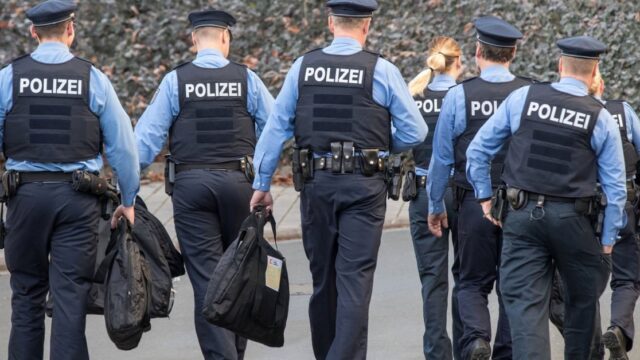 Polizisten, die Prügelknaben der Nation? – Stimmt, und die Justiz schaut zu!
