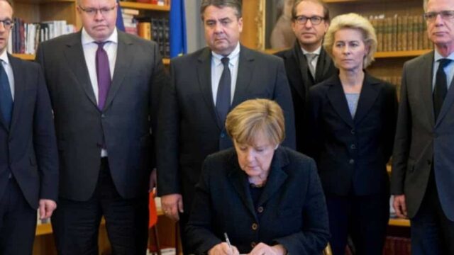 AfD: Deutschland wird von „heimlicher kleinen, machtvollen politischen Oligarchie“ beherrscht