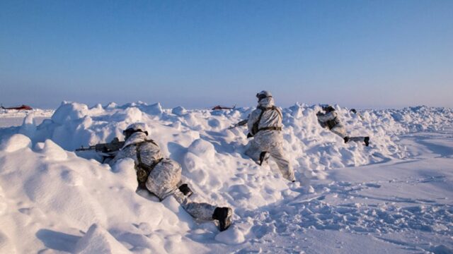 Blick gen Nordpol: Warum sich der Wettlauf der Supermächte in der Arktis zuspitzt