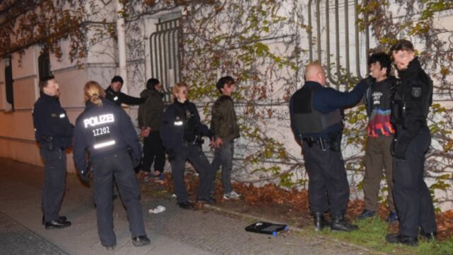 Systemversagen total: Krimineller Flüchtlingsmob terrorisiert seit Monaten Berlin – straffrei!
