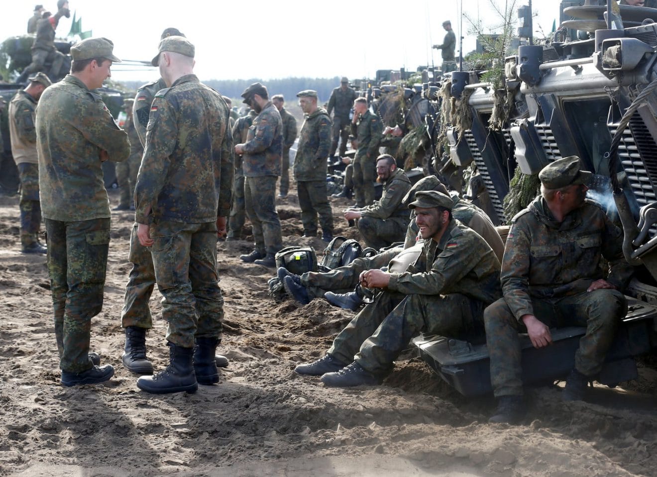 Heimlich, still und leise: Merkel-Regime baut eine EU-Armee unter eigener Befehlshoheit auf 2 Heimlich, still und leise: Merkel-Regime baut eine EU-Armee unter eigener Befehlshoheit auf