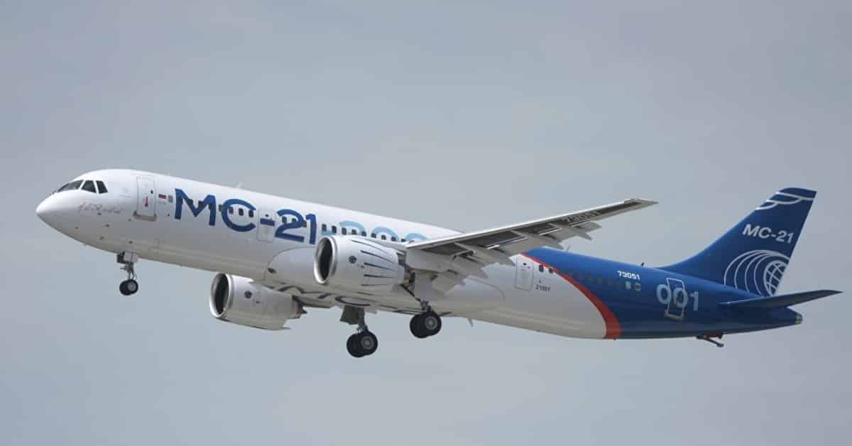 Eigenbau nach westlichen Sanktionen: Russland feiert Jungfernflug von neuem Passagierflugzeug 3 Eigenbau nach westlichen Sanktionen: Russland feiert Jungfernflug von neuem Passagierflugzeug