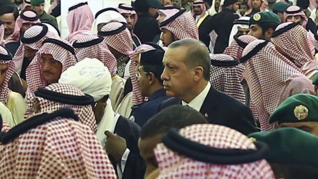 Unter den Augen der KFOR: Saudi-Arabien und Türkei errichten Kalifat im Kosovo