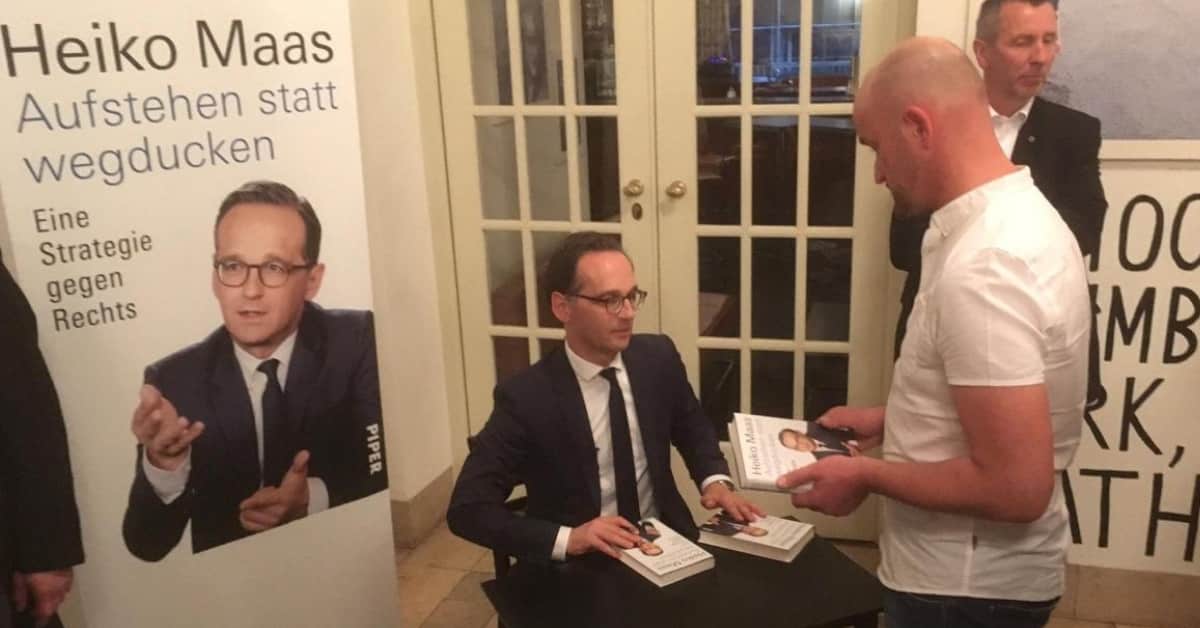 Maas hetzt auf 256 Buchseiten gegen politisch Andersdenkende - und die Leser lachen ihn aus