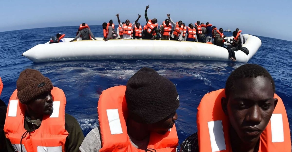 Neue Beweise: Schlauchboot-Migranten rufen NGOs wie "Taxis" an – und werden abgeholt!