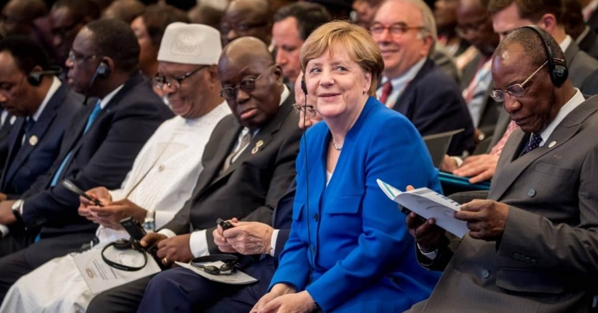 Schlepperkönigin Angela Merkel will weitere 300 Millionen Euro in Afrika versenken