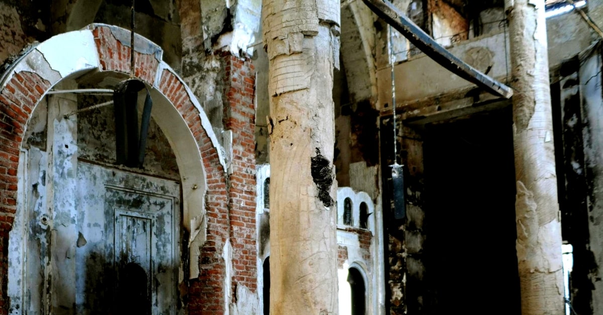 Mossul, Irak: Moslems und Christen bauen gemeinsam zerstörtes Kloster wieder auf