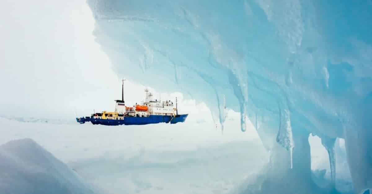 Dumm gelaufen: Nordpol-Expedition will "globale Erwärmung" beweisen und bleibt im Eis stecken