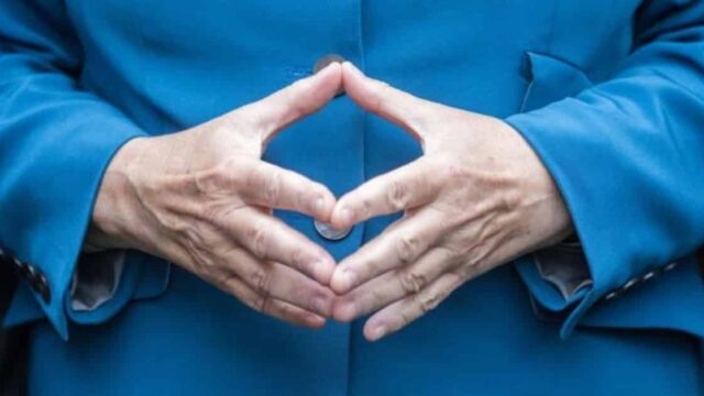 „Merkel – eine kritische Bilanz“: Ist die kriminelle Rautenfrau so mächtig, wie sie scheint?