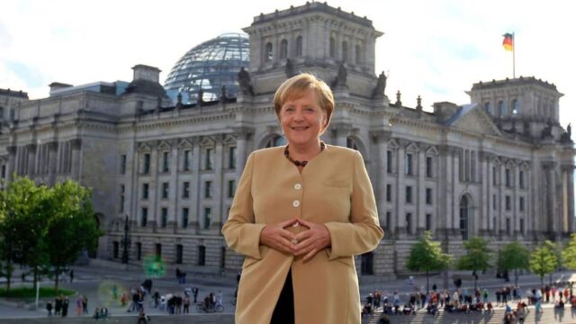 Mutti wird es schon richten! – Die Erfüllungsgehilfin und ihre Hofjournalisten