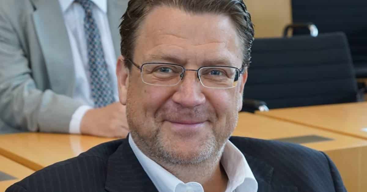 Bravo! AfD-Abgeordneter Stephan Brandner lässt Diäten von linker ANTIFA-Politikerin pfänden