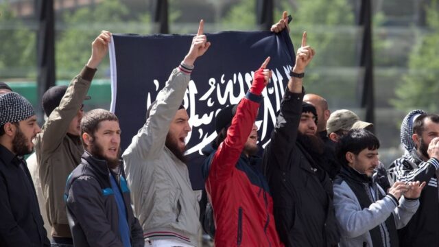 Nur in Deutschland möglich: Salafist therapierte islamistischen Nagelbomben-Attentäter
