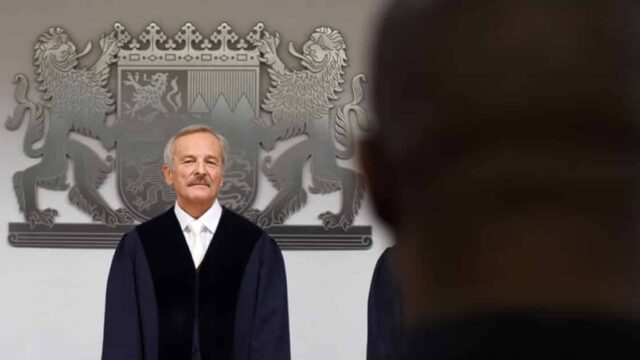 Verwaltungsgerichte kollabieren: 250.000 illegale "Flüchtlinge" verklagen Deutschland
