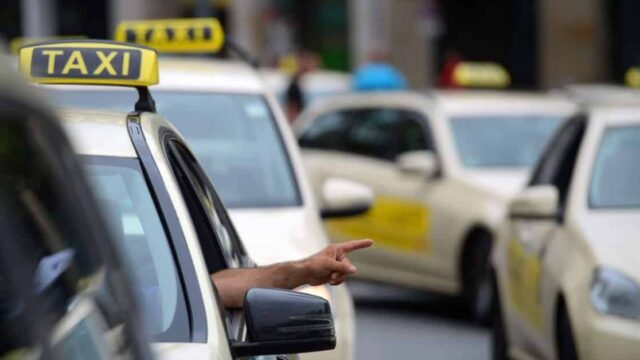 Taxifahrer in Stuttgart: „Hunde und Schwule nehme ich aus religiösen Gründen nicht mit“
