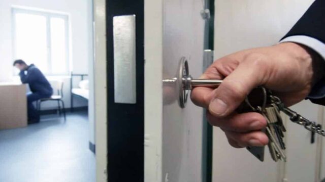 Ausländeranteil steigt rapide: Strafvollzug warnt vor Gefängnisrevolten in Deutschland