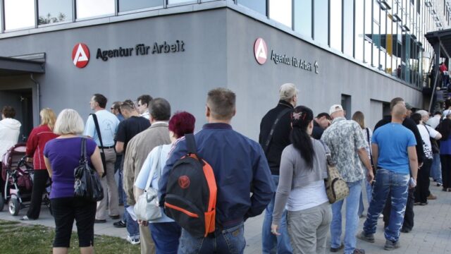 Aufgedeckt: Mitarbeiter im Jobcenter kooperieren gesetzeswidrig mit dem Verfassungsschutz