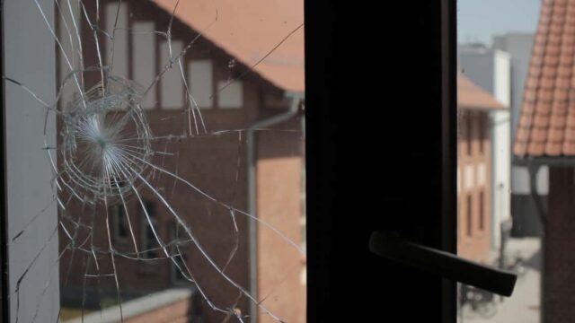 Halle: Linksterroristen überfallen identitäres Hausprojekt – Polizei ignorierte drei Notrufe