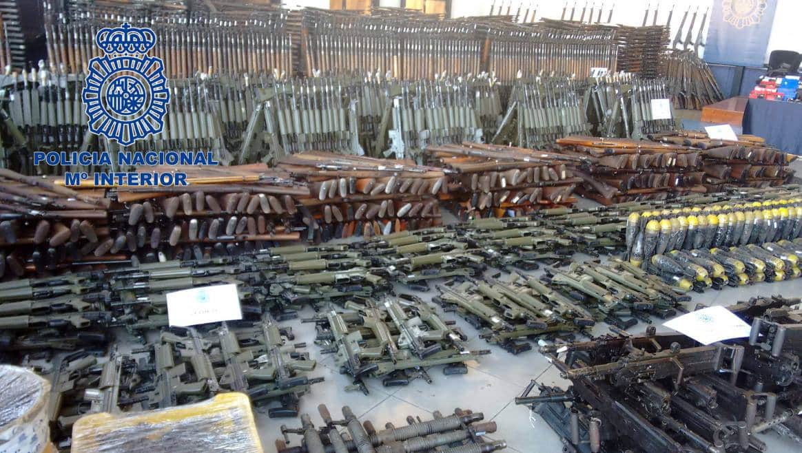 IS-Waffenlager in Spanien: Polizei findet über 10.000 Maschinengewehre und 400 Granaten