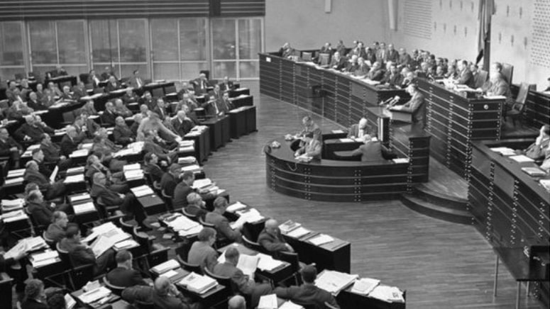 AfD im Deutschen Bundestag: Die erste Nazi-freie Partei im Parlament seit Gründung der BRD