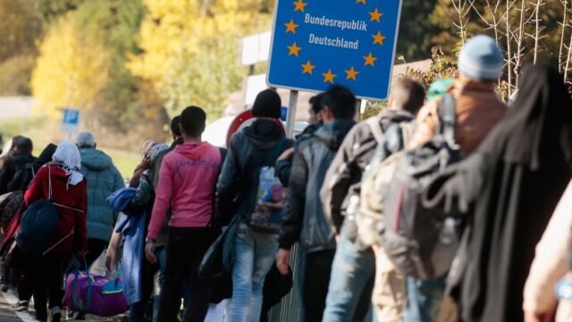 Migrationsgesellschaft: Wie das Merkel-Regime aus Deutschland einen Vielvölkerstaat macht