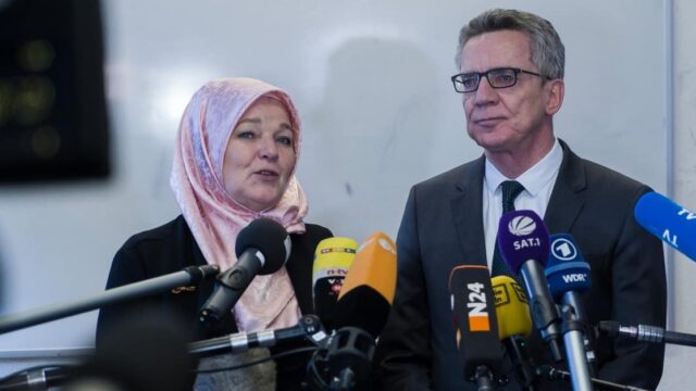 Antideutsch bis ins Mark: Innenminister de Maizière will muslimischen Feiertag einführen