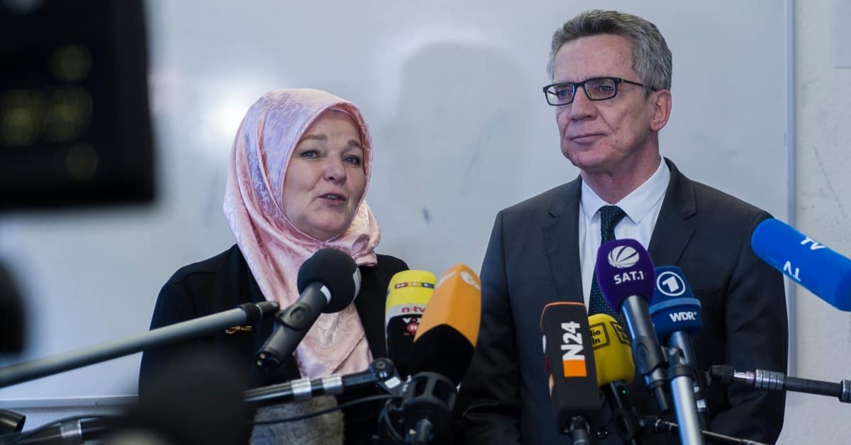 Antideutsch bis ins Mark: Innenminister de Maizière will muslimischen Feiertag einführen