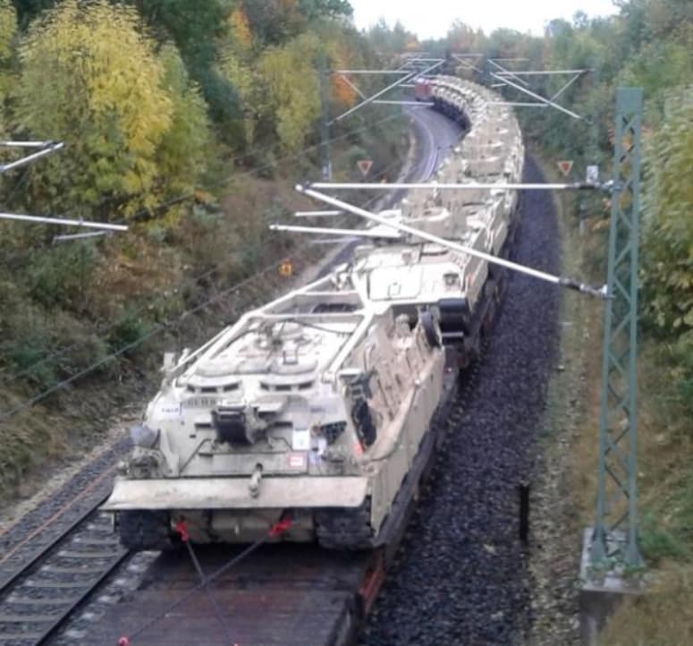 Aufgedeckt: Geheime Panzer-Transportzüge rollen über Sachsen nach Osten – Nachrichtensperre